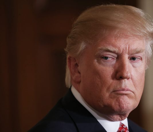 Trump reitera apoyo a candidato acusado de agresión sexual