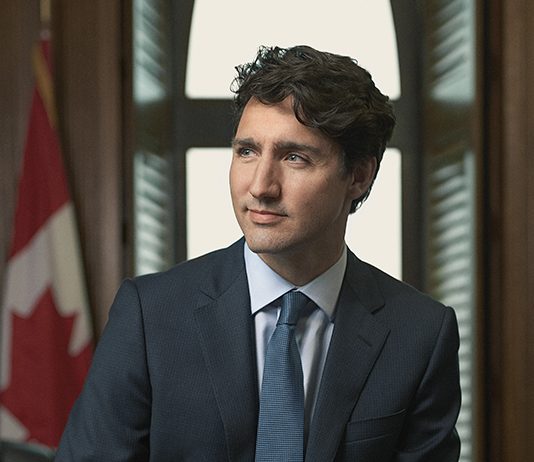 Justin Trudeau pide apoyo global para #MeToo en Davos