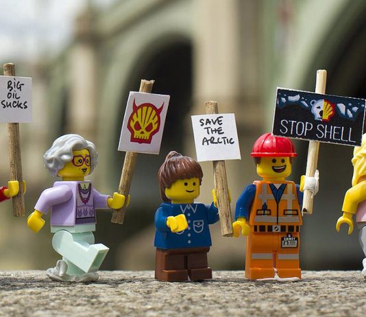 LEGO BUSCA AYUDAR AL MEDIO AMBIENTE TRANSFORMANDO SUS LADRILLOS