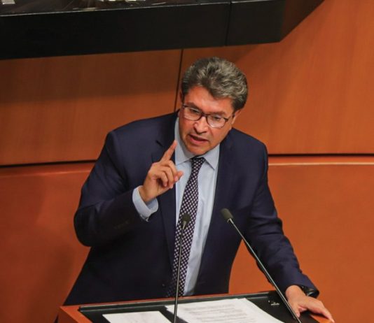 Ricardo Montreal asevera que en materia de regulación de outsourcing se respetarán los acuerdos alcanzados con los empresarios