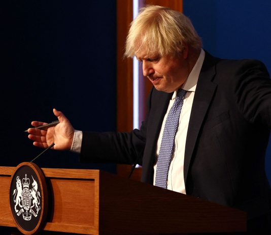 La peor tormenta política de Boris Johnson: auge y caída de la “ambición rubia”