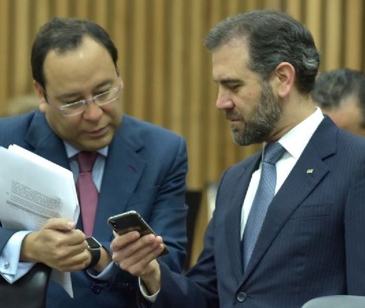 Senadores de Morena amenazan con juicio político contra consejeros del INE