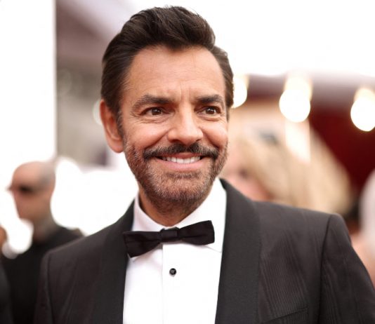 El actor mexicano Eugenio Derbez celebró en las redes sociales la victoria de su producción CODA