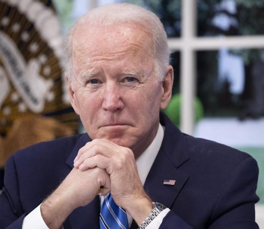 Biden reforzará frontera pese a que su política migratoria depende de cortes