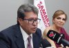 AMLO dice no ir en búsqueda de Monreal por voto en contra