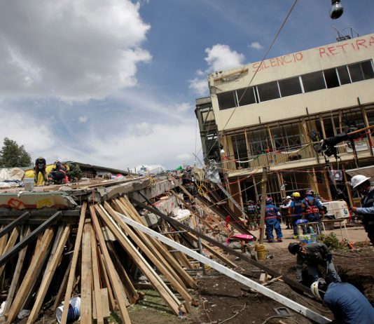 Claudia Sheinbaum Pardo ofreció una disculpa a familiares de la tragedia del Colegio Rébsamen