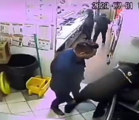 Empleado de Subway recibe brutal golpiza por pedir a cliente esperar su turno en SLP