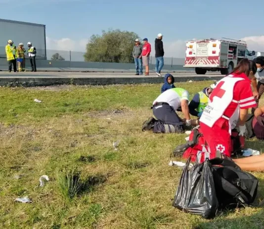 “Conductor atropella a 10 personas en parada de autobús en Puebla: Impactante accidente deja varios heridos”