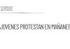 Jóvenes protestan durante la mañanera de Sheinbaum en Michoacán