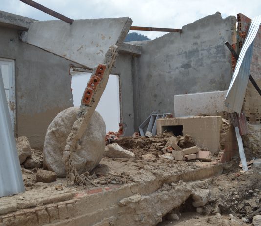 Colombia despierta con miedo: fuerte sismo obliga a activar protocolos de emergencia